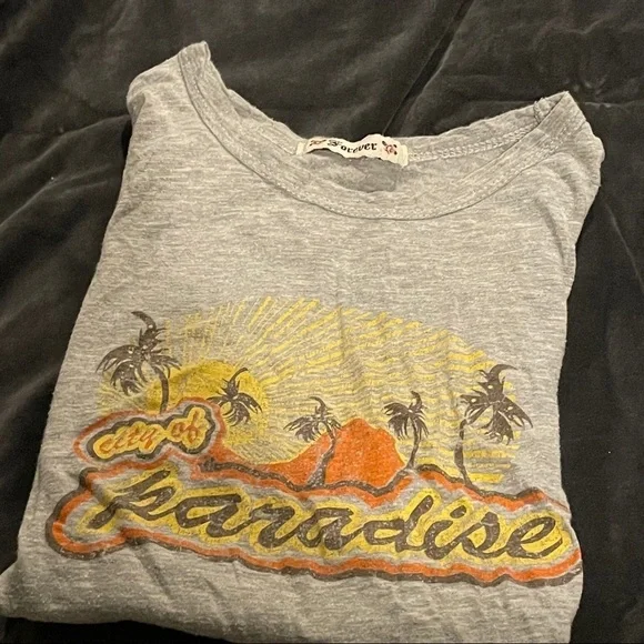 Forever 21 Tee - Picture 4 of 4